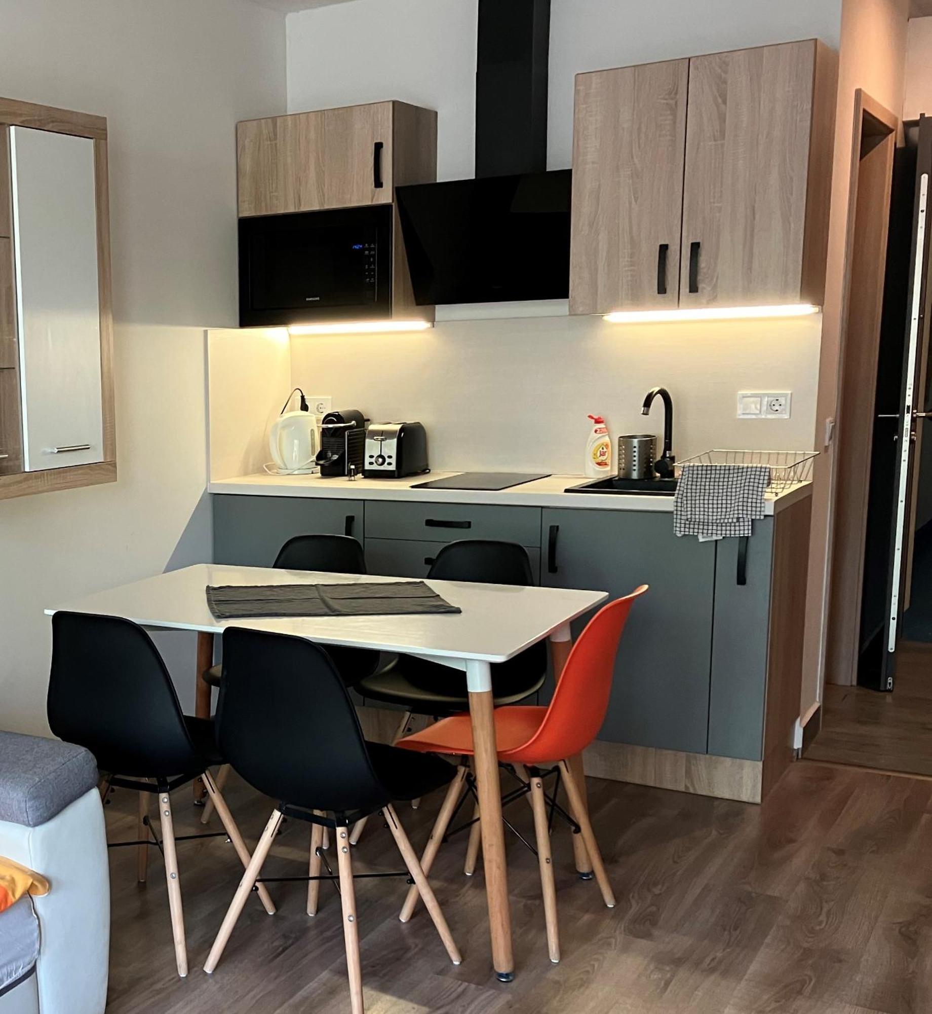 Lelle Riviera Apartamento Balatonlelle Exterior foto